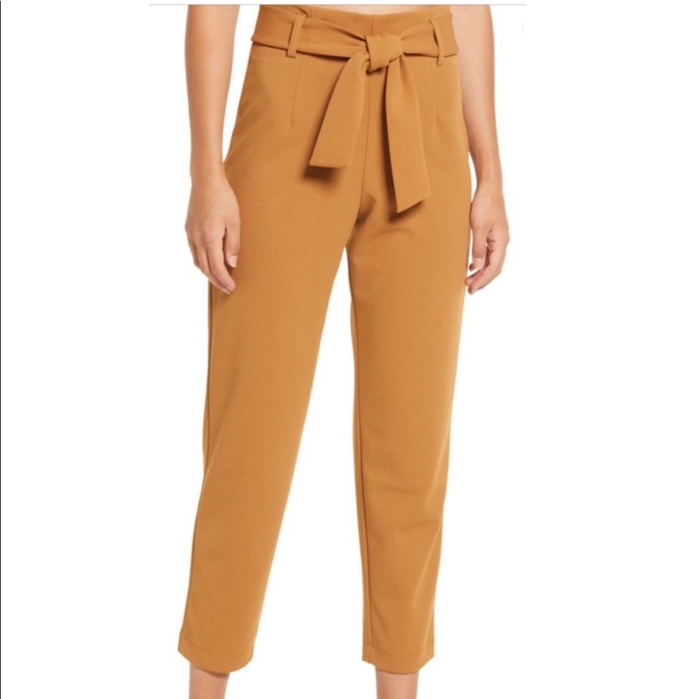 Tags still on Tan Dale Leith plates pants